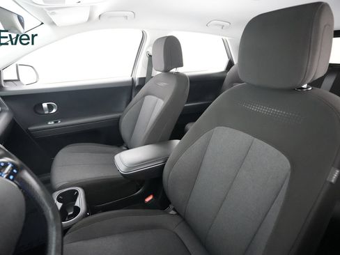 Used 2024 Hyundai Ioniq 5 SEL RWD image 4