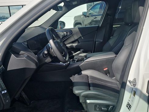 Used 2025 BMW X3 xDrive30i image 6