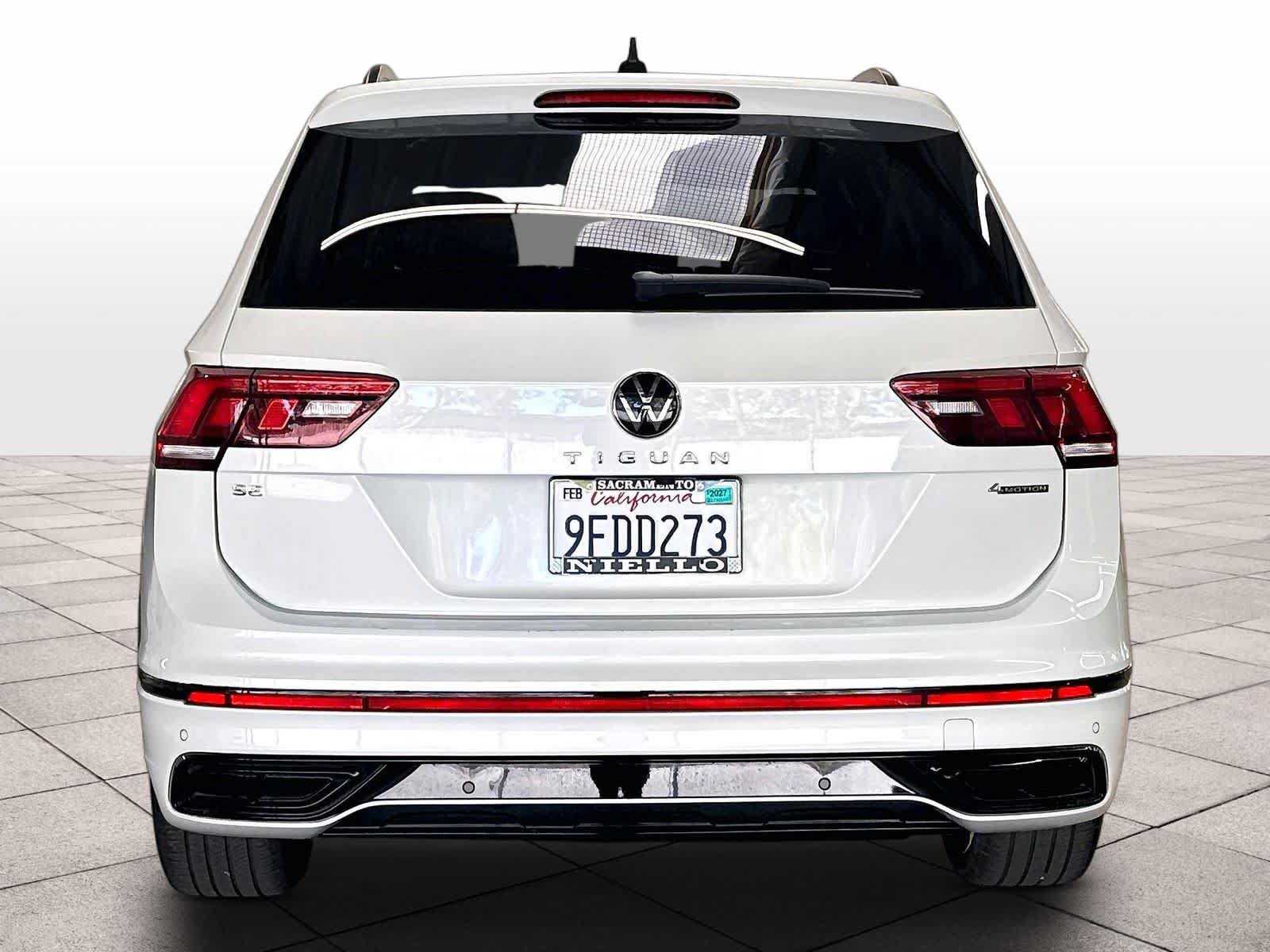 Used 2023 Volkswagen Tiguan SE R-Line AWD/4WD image 8