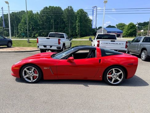Used 2006 Chevrolet Corvette Coupe w/ Preferred Equipment Group RWD image 7