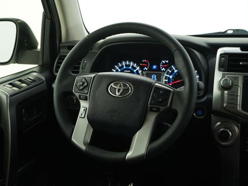 Used 2017 Toyota 4Runner Limited image 13