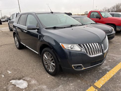 Used 2013 Lincoln MKX AWD image 20