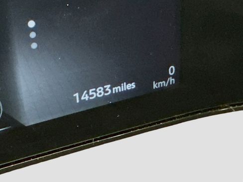 Used 2024 Nissan Ariya AWD image 19