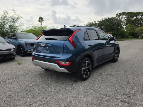 New 2026 Kia Niro EX FWD image 8