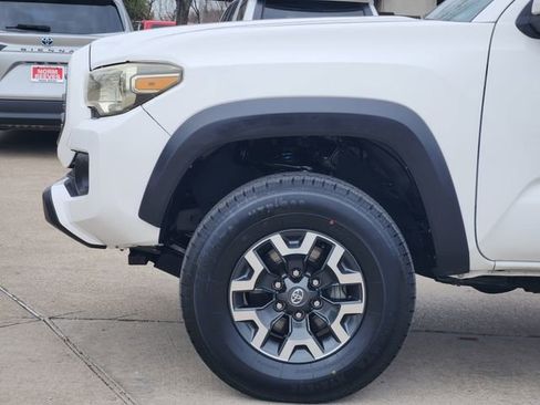 Used 2023 Toyota Tacoma TRD Off-Road image 5
