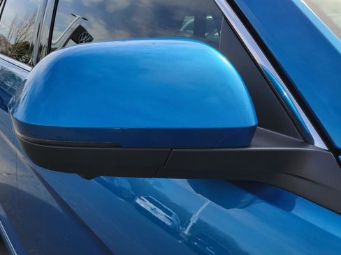 Certified 2025 Volkswagen Atlas Cross Sport SEL Premium R-Line image 9