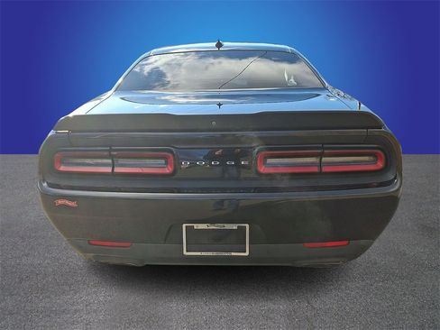 Used 2018 Dodge Challenger R/T Scat Pack image 5