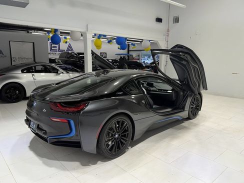 Used 2019 BMW i8 Coupe AWD/4WD image 8