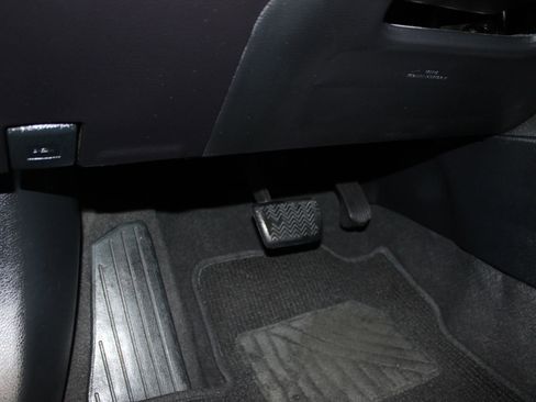 Used 2015 Toyota Corolla S image 12