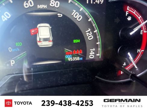 Used 2020 Toyota RAV4 Limited image 23