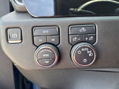 Used 2024 Chevrolet Silverado 1500 LT AWD/4WD image 20