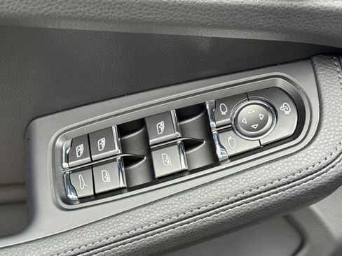 Certified 2026 Porsche Macan S AWD/4WD image 13