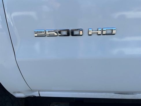 Used 2017 Chevrolet Silverado 2500 W/T AWD/4WD image 17