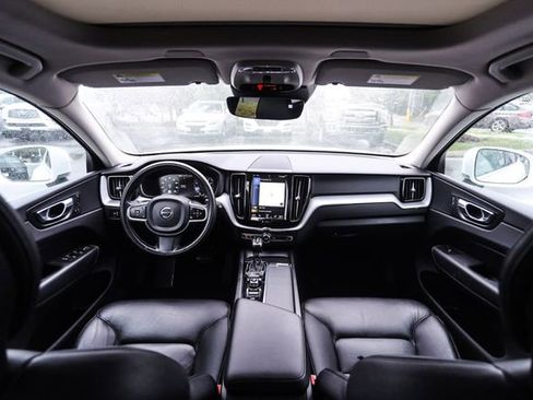 Used 2020 Volvo XC60 T5 Momentum AWD/4WD image 19