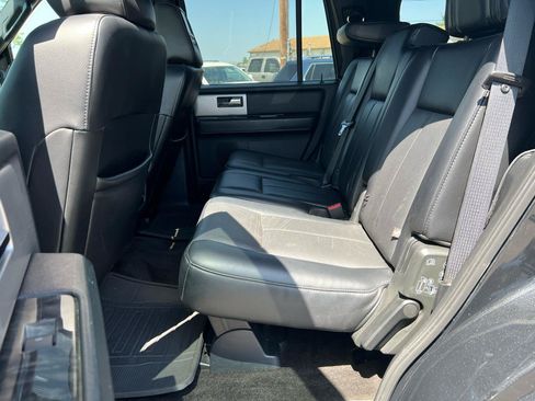 Used 2015 Ford Expedition Limited w/ Equipment Group 301A AWD/4WD image 18