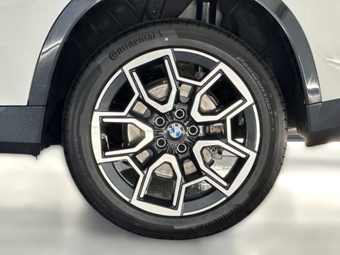 Used 2025 BMW X1 xDrive28i w/ Convenience Package image 11