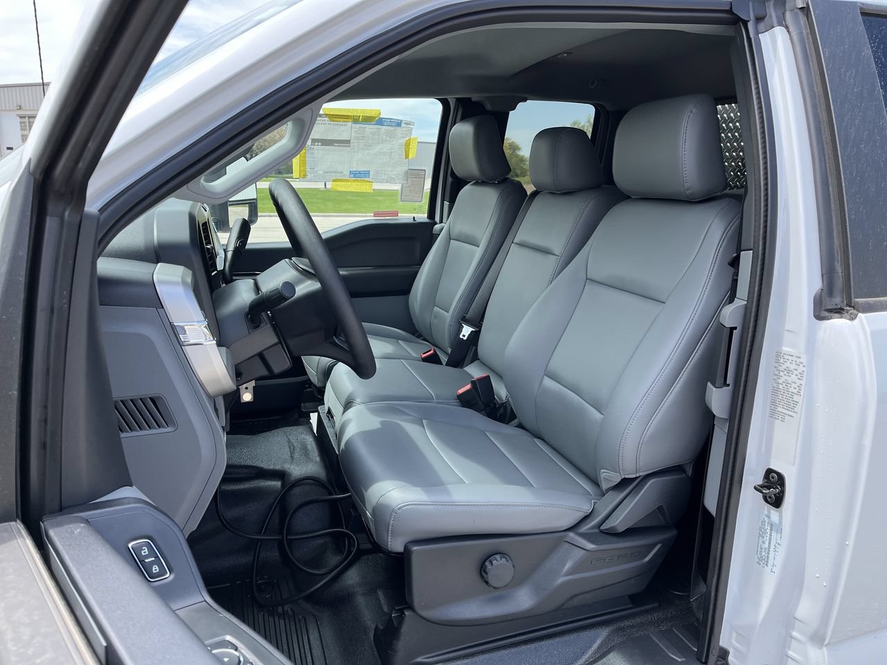 New 2026 Ford F550 4x4 Supercab Super Duty image 9