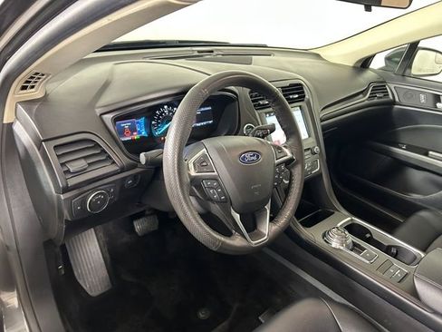 Used 2018 Ford Fusion SE w/ Equipment Group 601A image 14