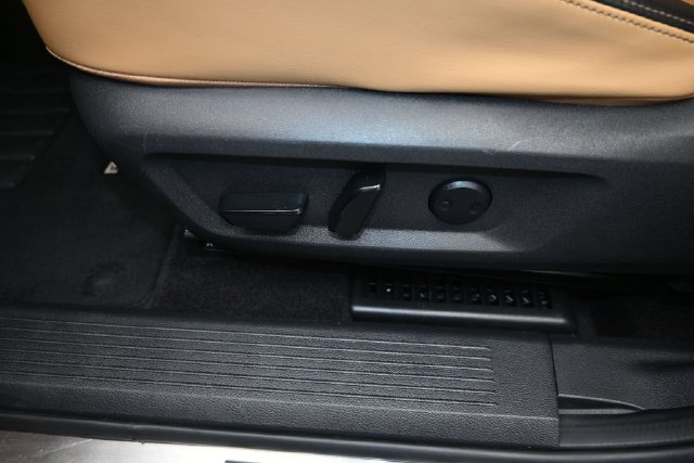 Used 2021 Nissan Rogue Platinum FWD image 9