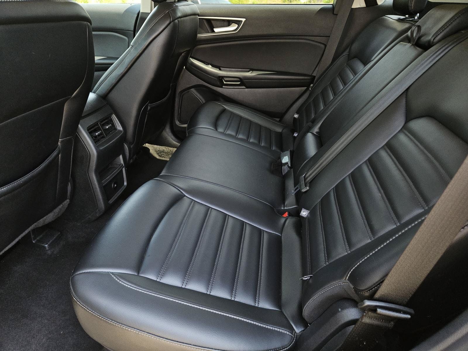Used 2024 Ford Edge SEL AWD/4WD image 30
