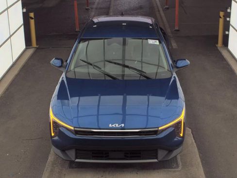 Used 2025 Kia K4 EX FWD image 3