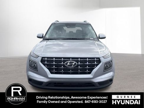 New 2026 Hyundai Venue SEL FWD image 3
