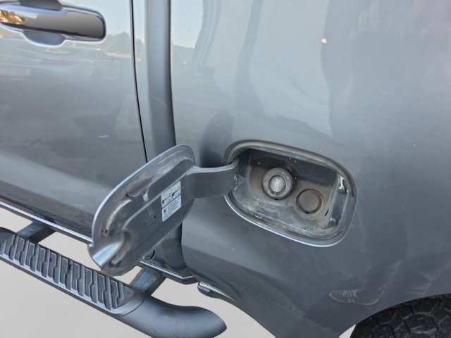 Used 2021 Chevrolet Silverado 1500 LT Trail Boss w/ Convenience Package II AWD/4WD image 33
