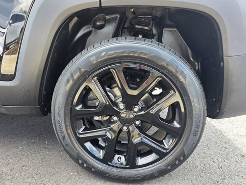 Used 2023 Jeep Renegade Altitude image 10