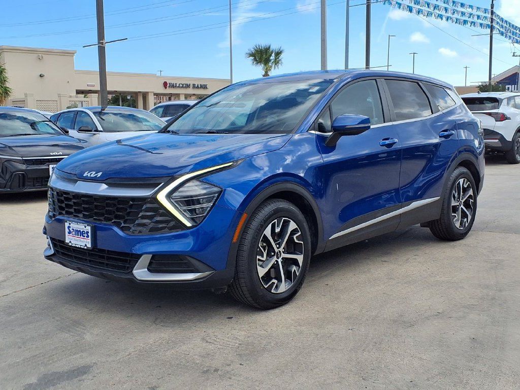Certified 2024 Kia Sportage EX FWD image 4