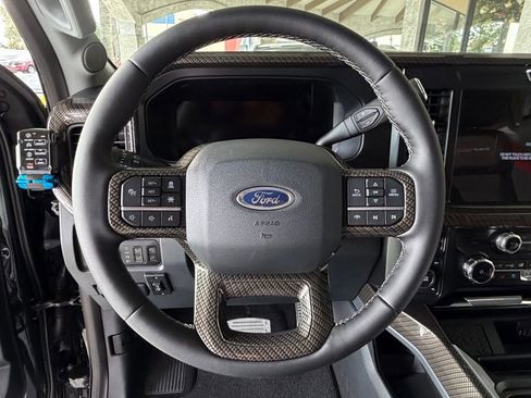 New 2025 Ford F250 Lariat w/ Lariat Ultimate Package AWD/4WD image 17