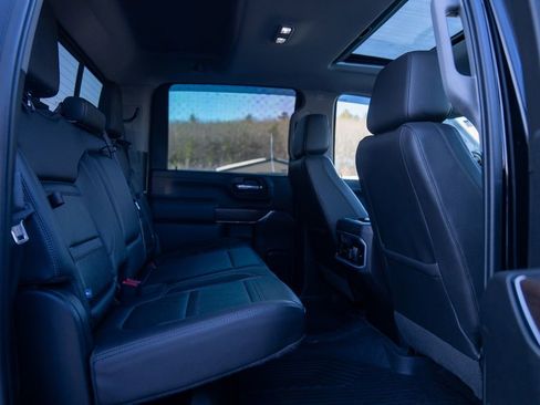 Used 2020 GMC Sierra 2500 Denali w/ Denali Ultimate Package image 18