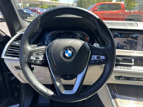 Used 2022 BMW X5 xDrive40i w/ Executive Package AWD/4WD image 14