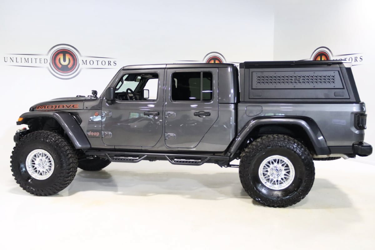 Used 2026 Jeep Gladiator Mojave AWD/4WD image 39