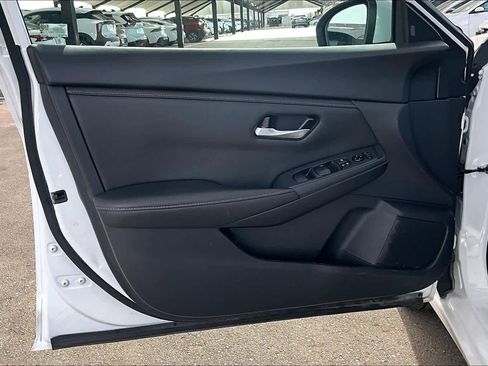 Certified 2024 Nissan Sentra SV image 21