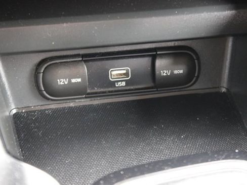 Used 2020 Kia Soul S FWD image 8