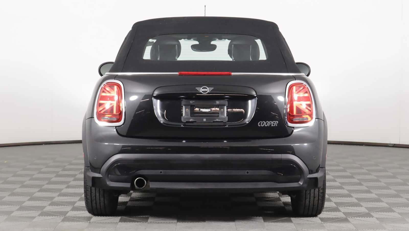 Used 2023 MINI Cooper Convertible FWD image 6