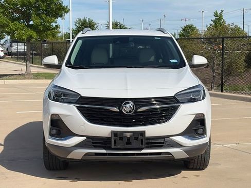 Used 2020 Buick Encore GX Essence image 2