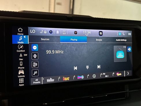 New 2025 Jeep Wrangler Unlimited Rubicon w/ Technology Group image 17