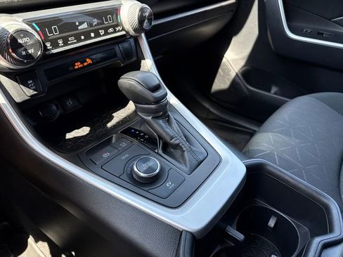 Used 2024 Toyota RAV4 XLE AWD/4WD image 27