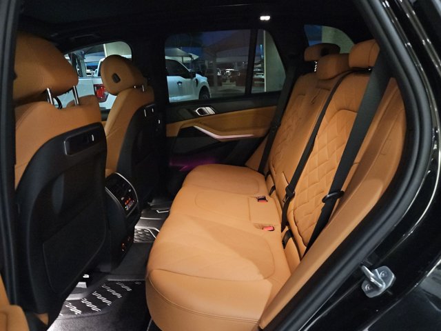 Used 2024 BMW X5 sDrive40i w/ M Sport Package RWD image 14
