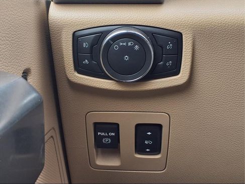 Used 2016 Ford F150 XLT w/ Equipment Group 301A Mid image 10