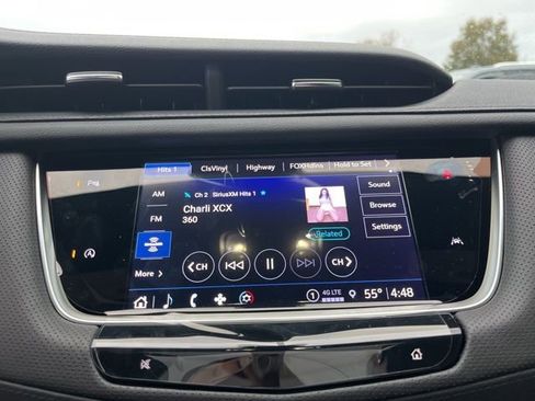 New 2025 Cadillac XT6 Luxury image 27