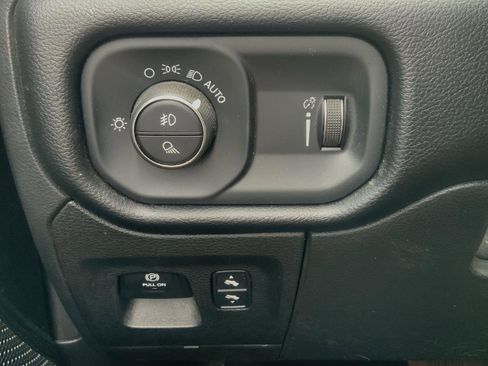 Used 2022 RAM 1500 Big Horn AWD/4WD image 31