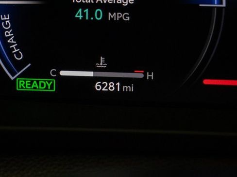 Used 2025 Toyota Crown Signia image 34