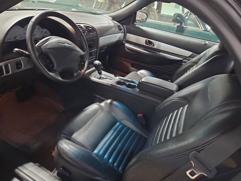 Used 2002 Ford Thunderbird image 3