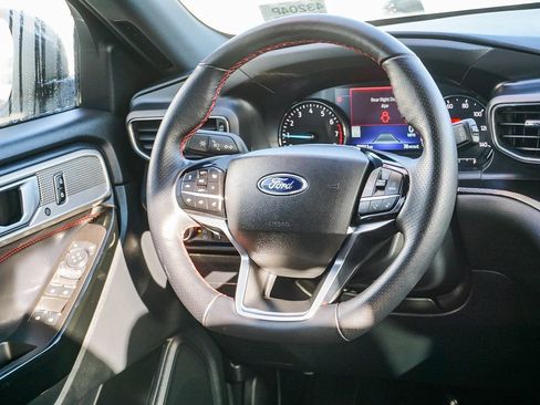 Used 2022 Ford Explorer ST-Line w/ Class IV Trailer Tow Package image 17