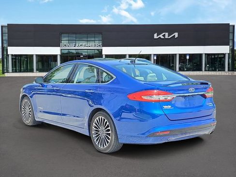 Used 2018 Ford Fusion Titanium FWD image 3