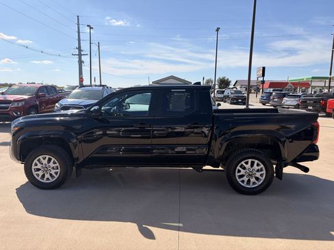 Used 2024 Toyota Tacoma SR5 AWD/4WD image 6
