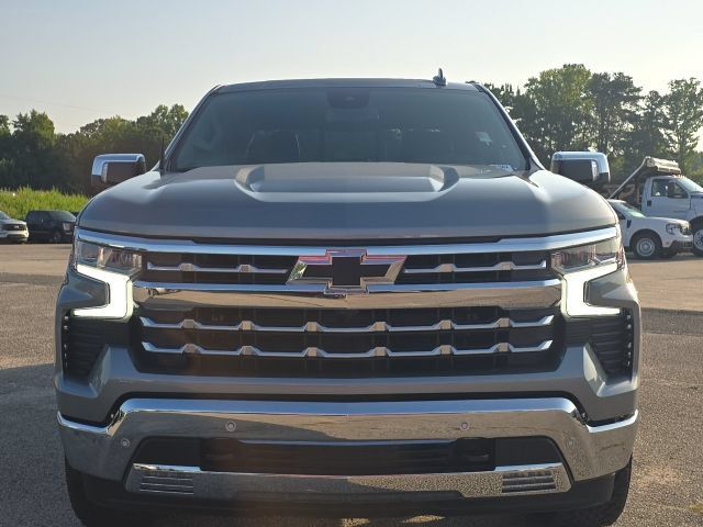 Used 2026 Chevrolet Silverado 1500 LTZ w/ LTZ Premium Package AWD/4WD image 8