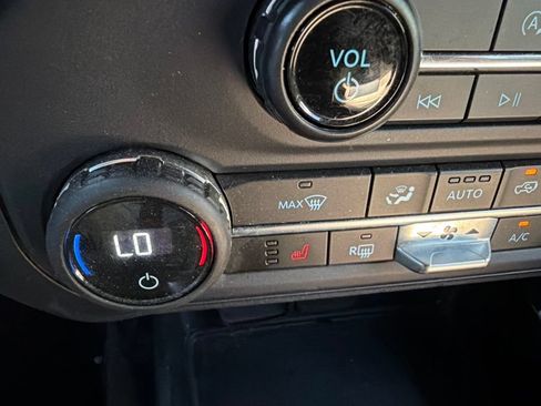 Used 2023 Ford Bronco Wildtrak AWD/4WD image 15